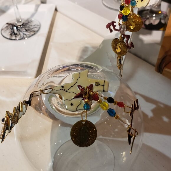 Lunch at the Ritz - Texas Tea Lonestar Earrings - Vintage - Picture 3 of 13